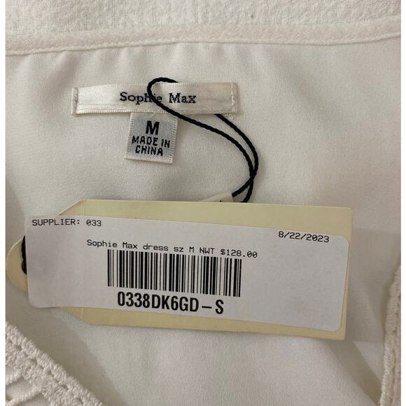 NWT Sophie Max Size Medium Cream Shift Dress Lace Neckline Bell Sleeves Beachy - Picture 7 of 9